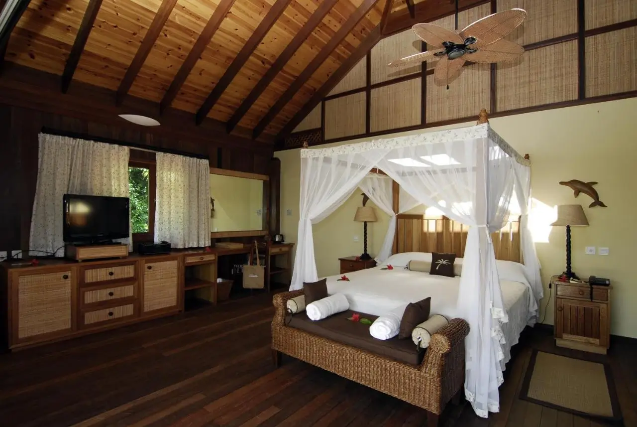 tengerparti_eskuvo_seychelles_cerf_2