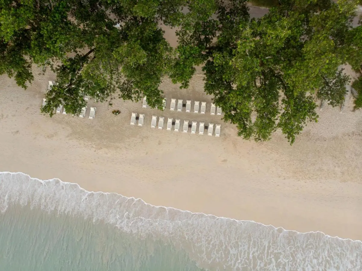 tengerparti_eskuvo_seychelles_savoy_11
