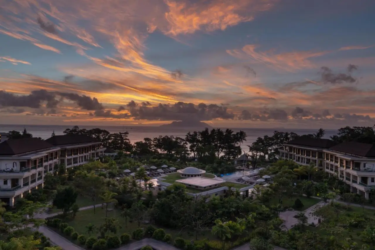 tengerparti_eskuvo_seychelles_savoy_13