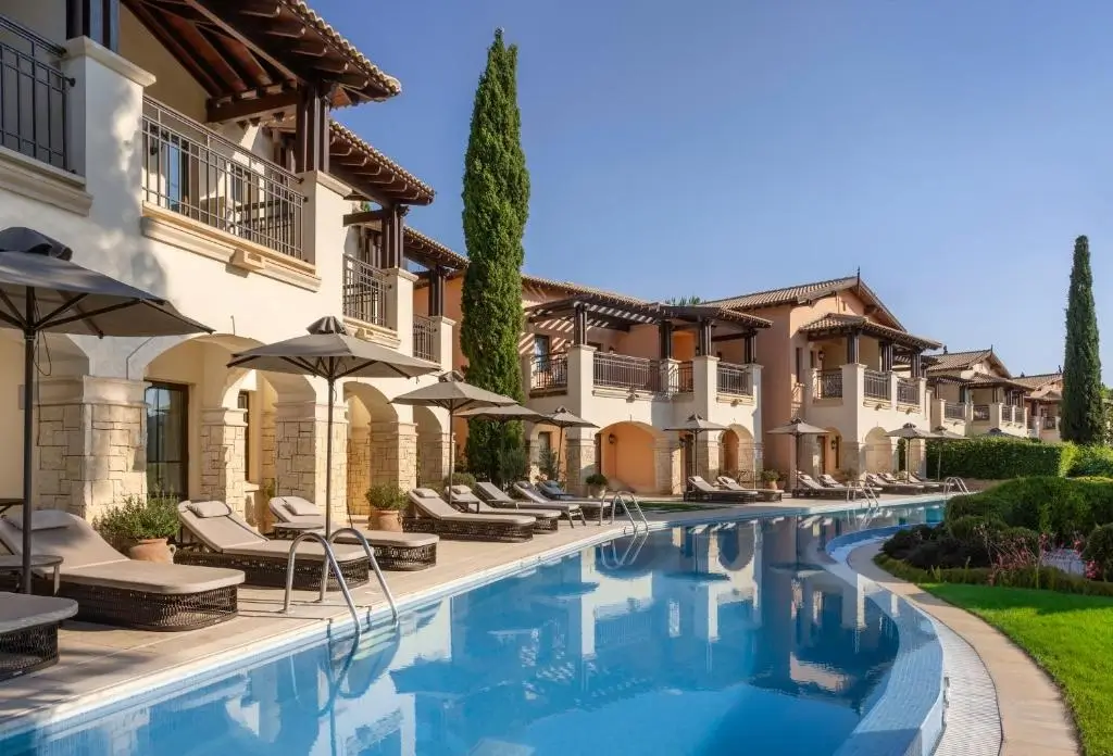 tengerparti_eskuvo_ciprus_aphrodite_hills_hotel_3